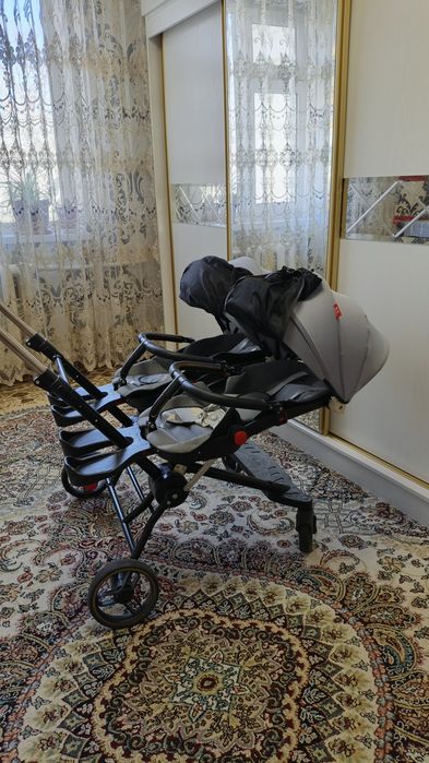 Egizaklar uchun dron kolyaska sotiladi