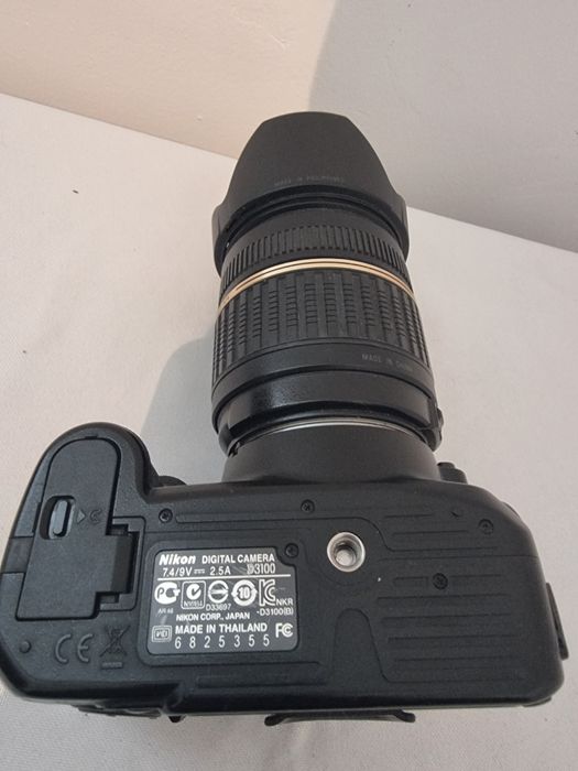 Nikon D3100 cu obiectiv Tamron 18-200mm