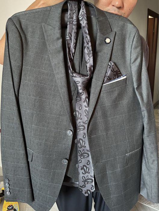 Ерлерге арланған костюм сатылады жақсы жағдайда