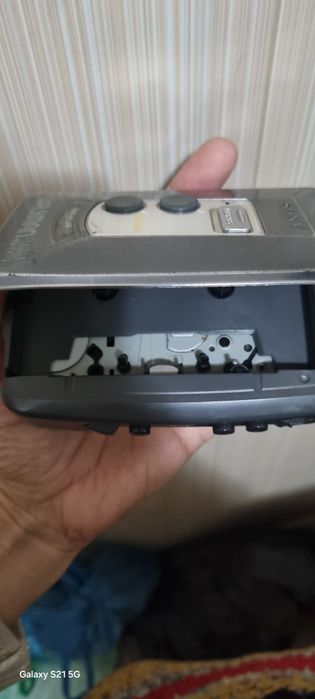 Аудиоплеер сотилади.           .           .