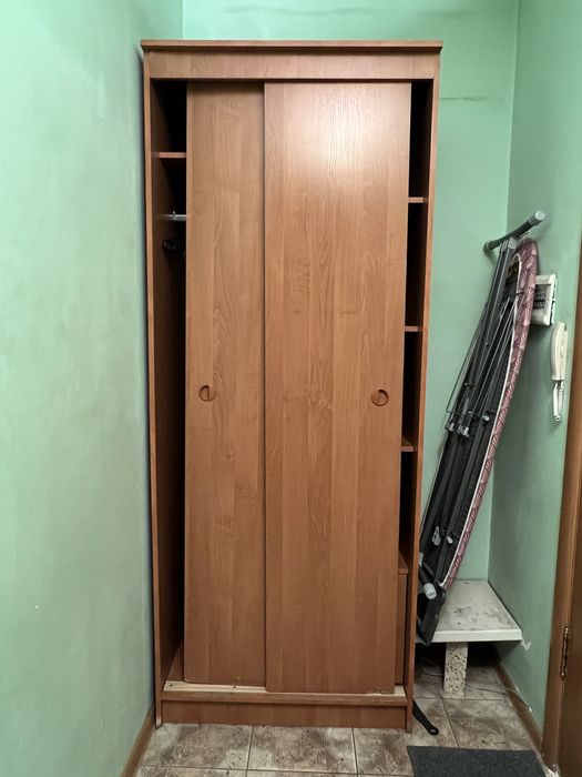 Диван и шкаф б/у отдам бесплатно