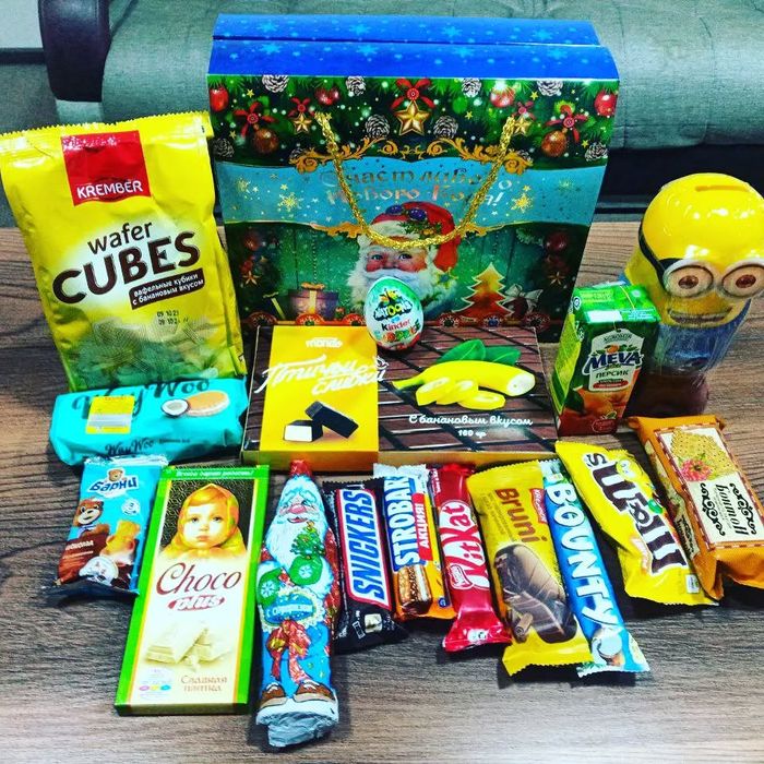 Yangi yil sovg'alari,qorbobo va qor qiz xizmati