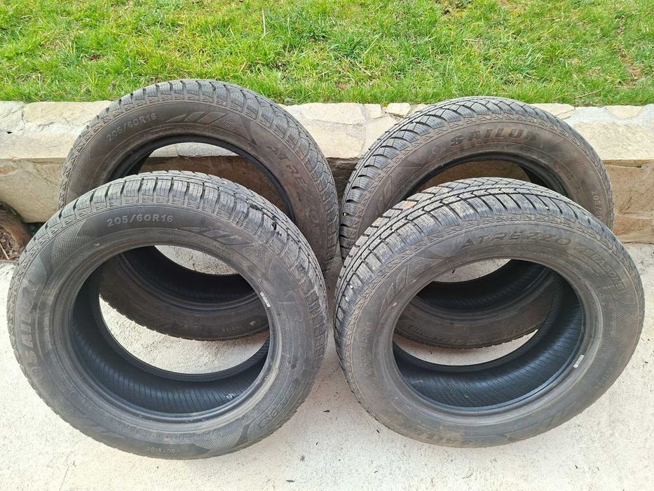 Гуми Всесезонни 205/60 R16