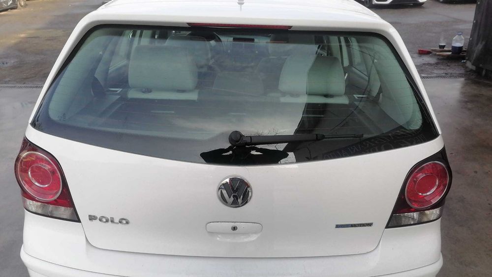 dezmembrez vw polo 9n 1.4 tdi bluemotion/bara fata polo 9n/faruri polo