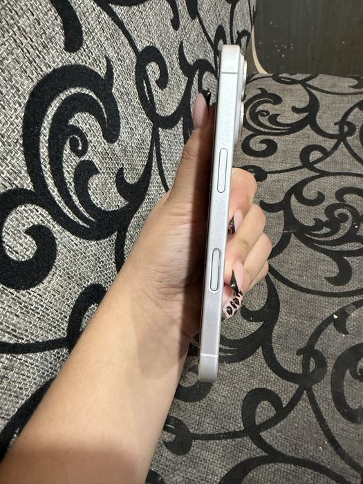 Продам iPhone/ Айфон 16