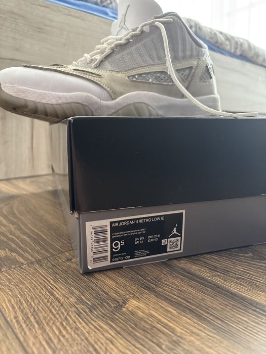 Jordan 11 Retro Low LE (International Exclusive)