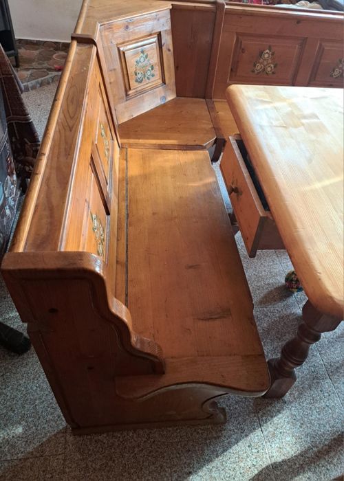 Colțar bucătărie lemn masiv complet (masă + scaune) – stil rustic