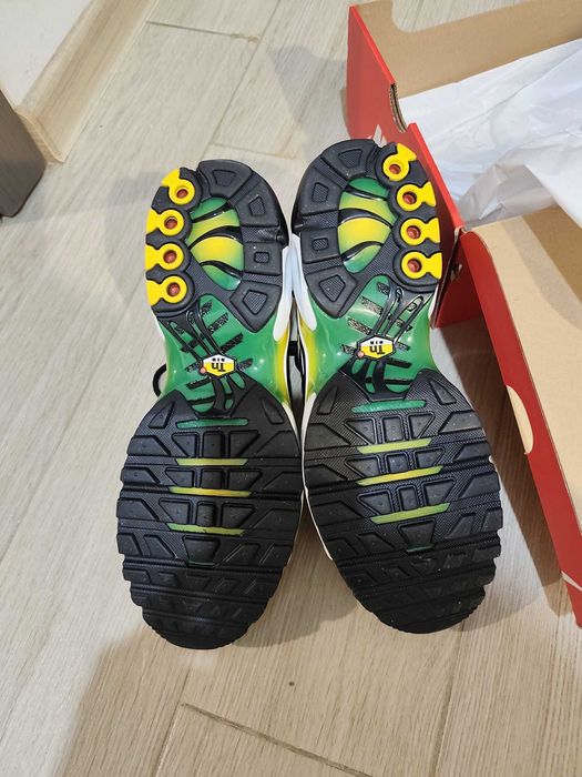 Nike air max plus noi cu eticheta marimea 43