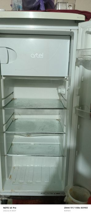 Холодильник сотилади