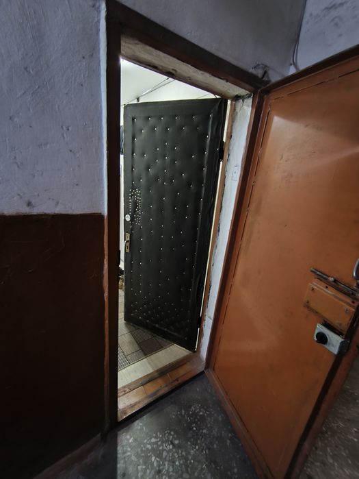 Продам железный дверь