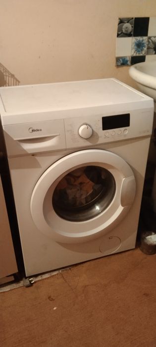 Продам стиральную машинку афтомат
