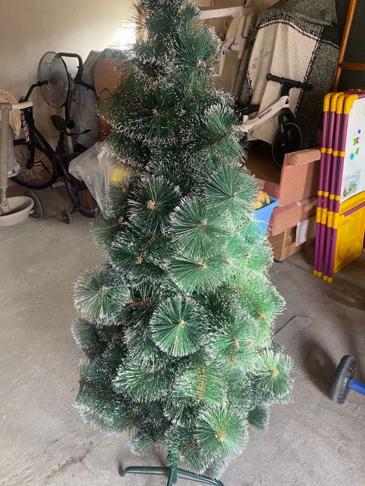 Ёлка искусственная