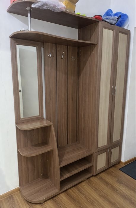 Прихожка б/у в хорошем состоянии