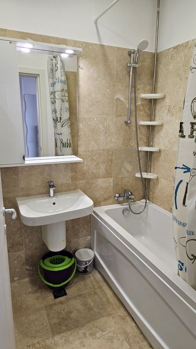 Inchiriez apartament de doua camere