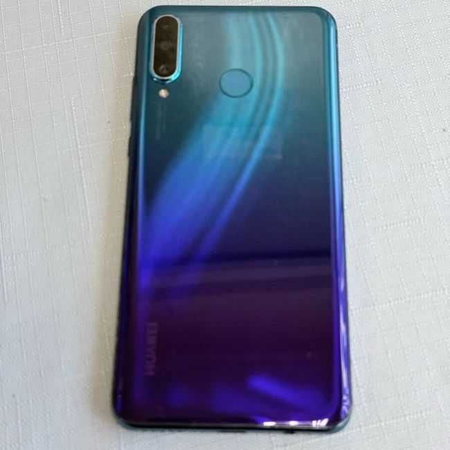 Запазен Huawei P30 Lite Пълен комплект!