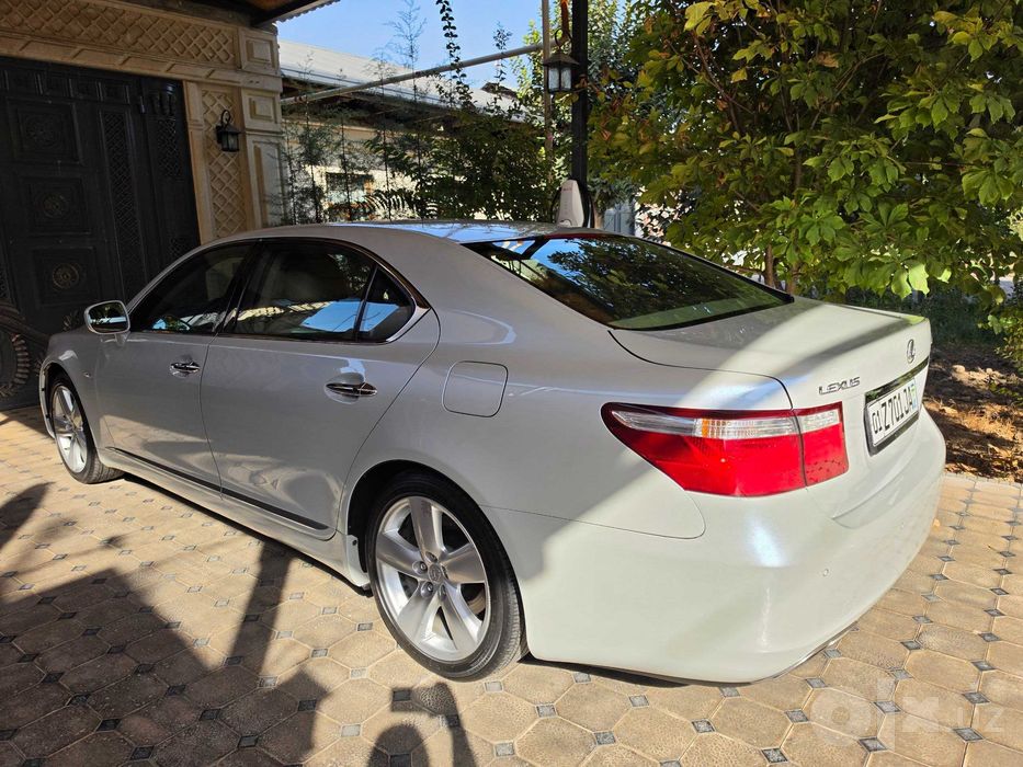 Продам Lexus LS450L