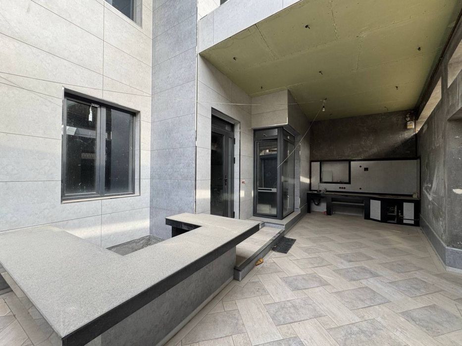 Дом коттедж Сергели кенг макон коробка