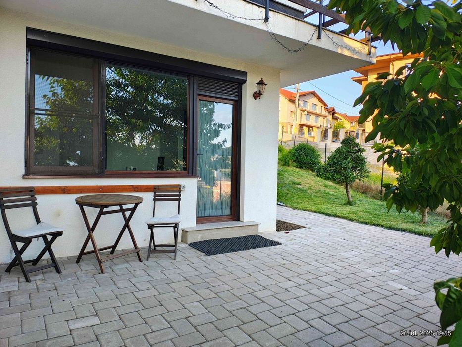 Apartament la casa de inchiriat
