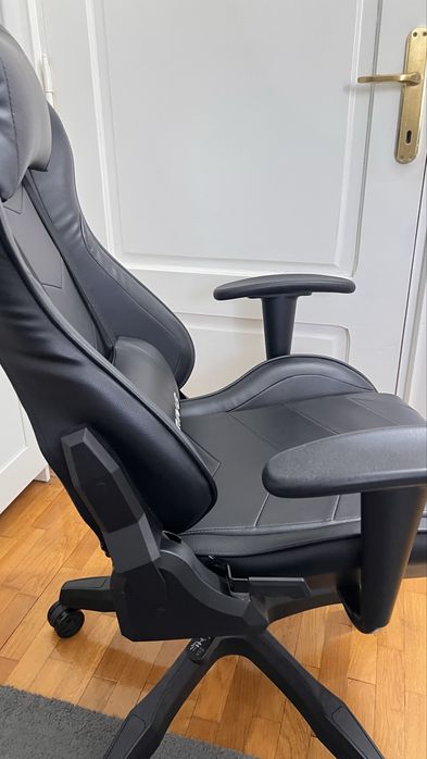 Scaun gaming kring