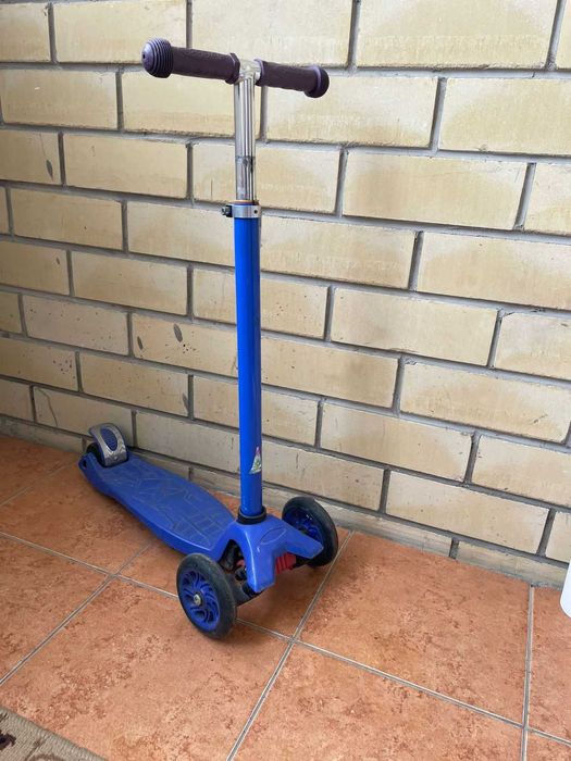 Продам детский самокат