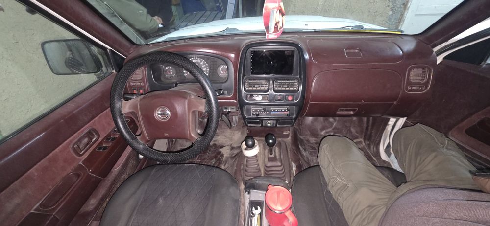 nissan pikap np300