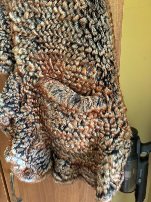 Vesta Blană Naturală Customizata de Bizakis Furs California Cal.1