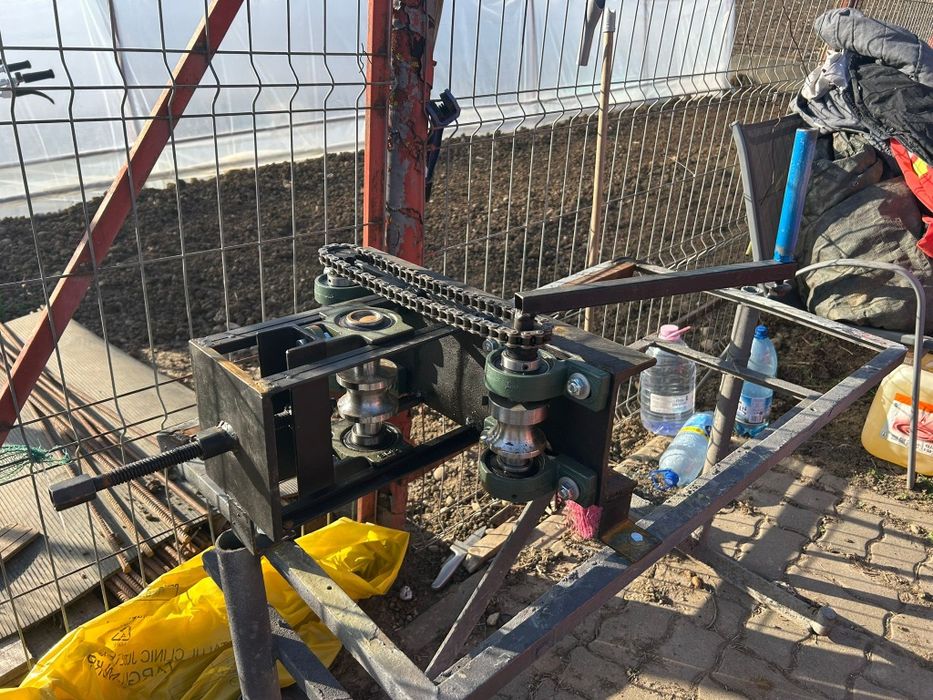 Mașină de îndoit teava