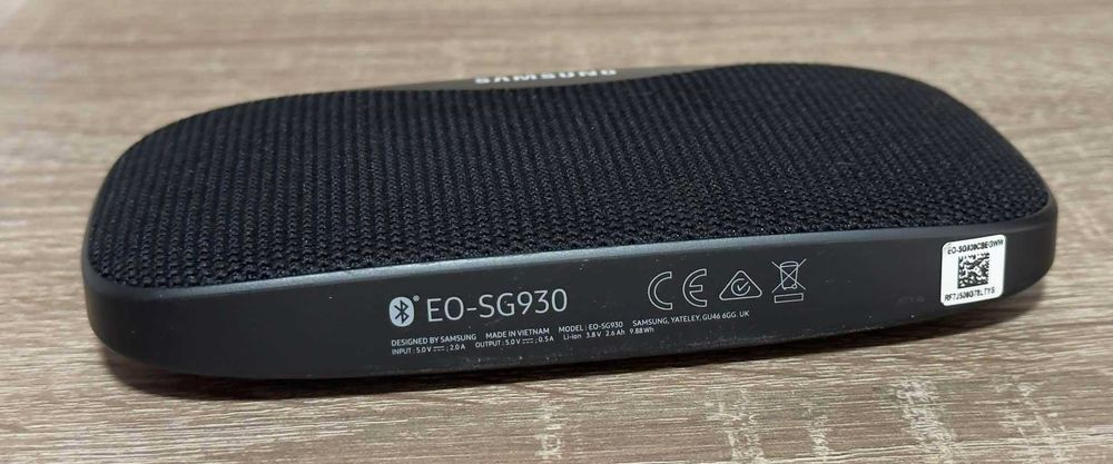 Колонка Samsung Level Box Slim EO-SG930C