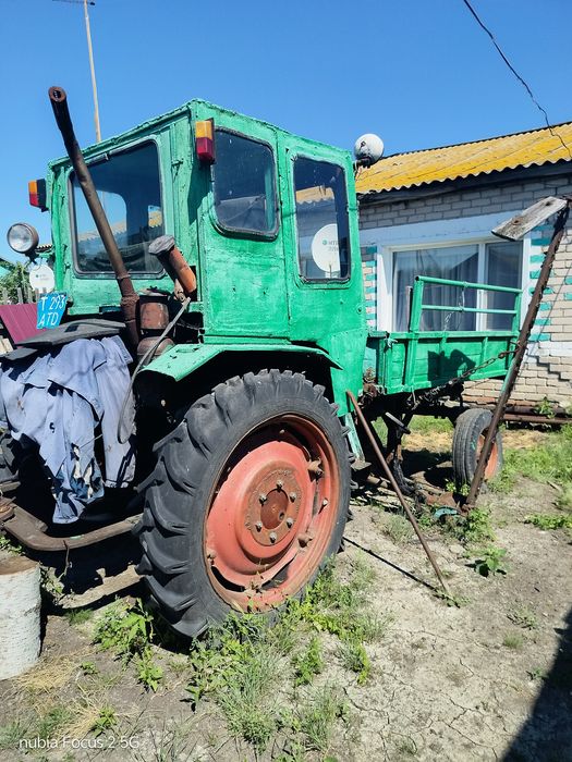 Продам трактор 600000