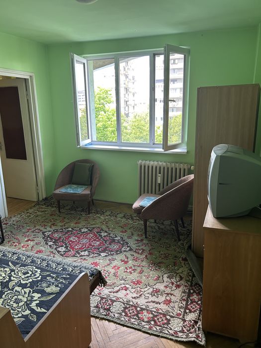 Apartament cu 4 camere Bulevardul Carol I