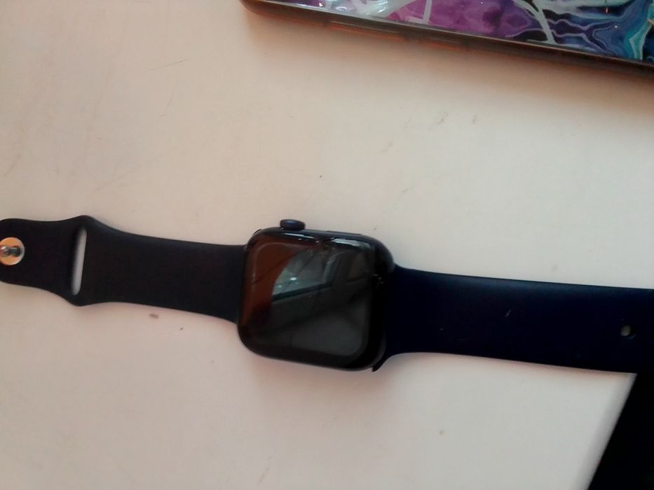 Продам смарт часы, 2 часы по цене одного.