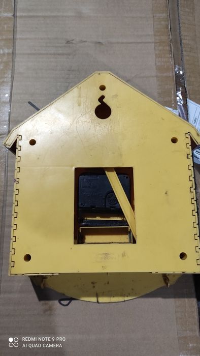 Часы  кварцевые.