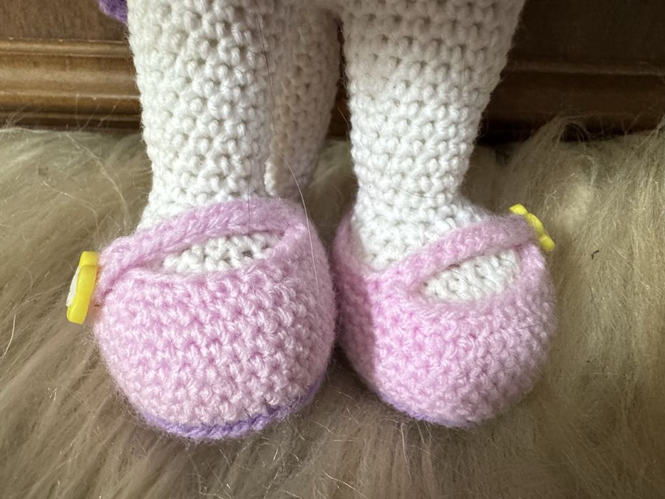 Ръчно плетена играчка коте