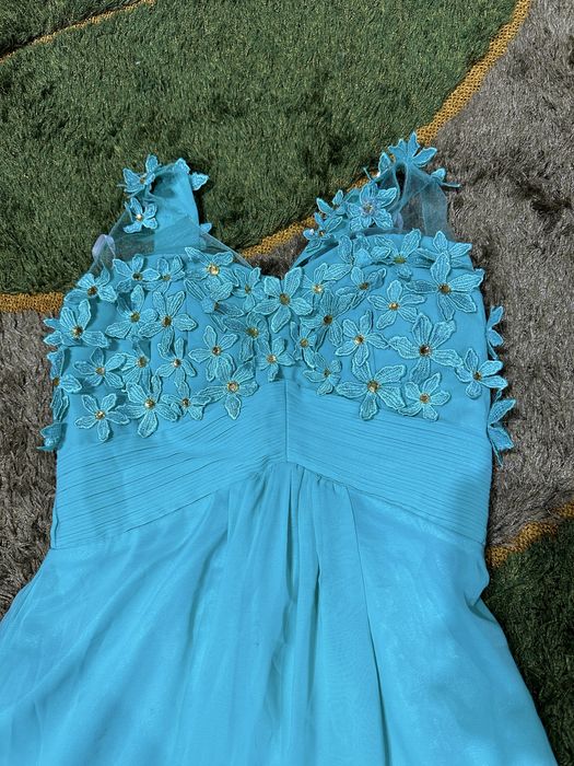 платья длиный вечерный продам