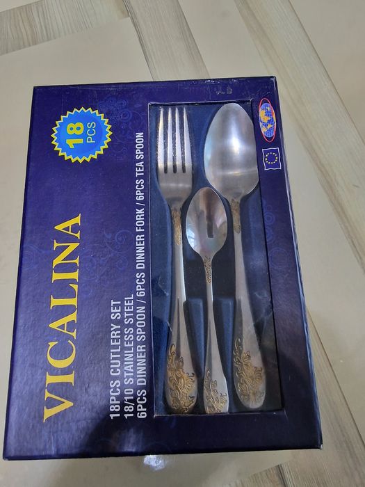 Продам набор столовых приборов