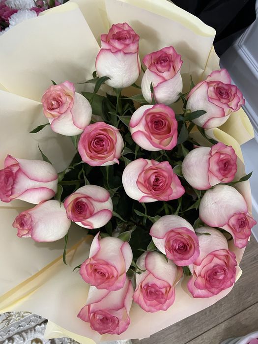 Букет цветов подаричные