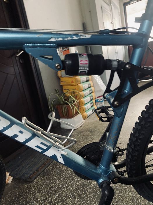 Vand bicicleta , aporape noua