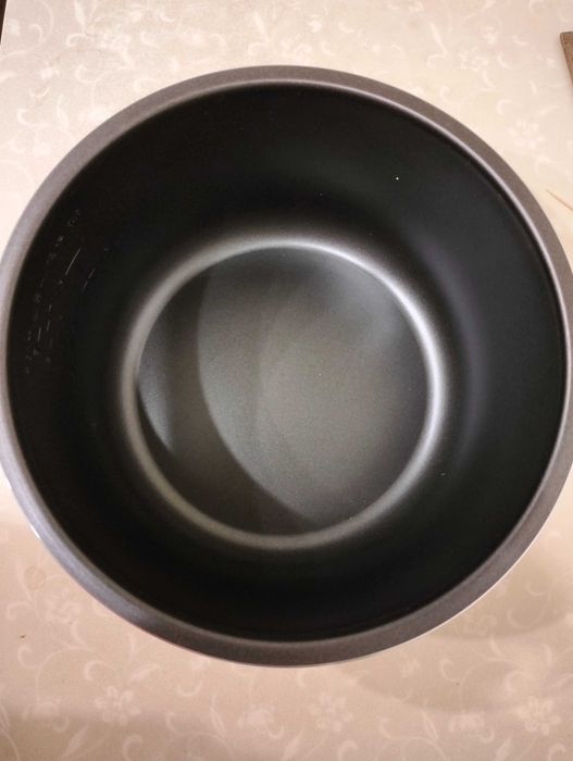 Продам новую чашу для мультиварки