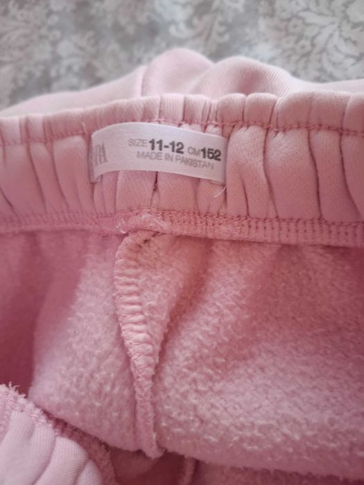 Детски долнища ZARA