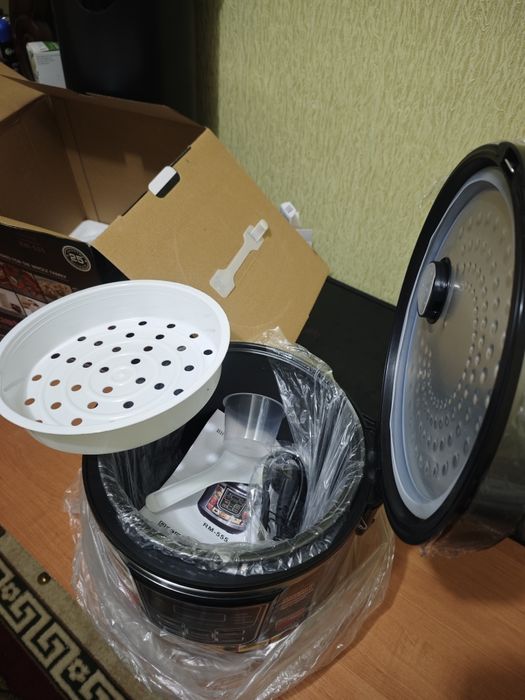 Мультиварка Redmond rm-555 7л.