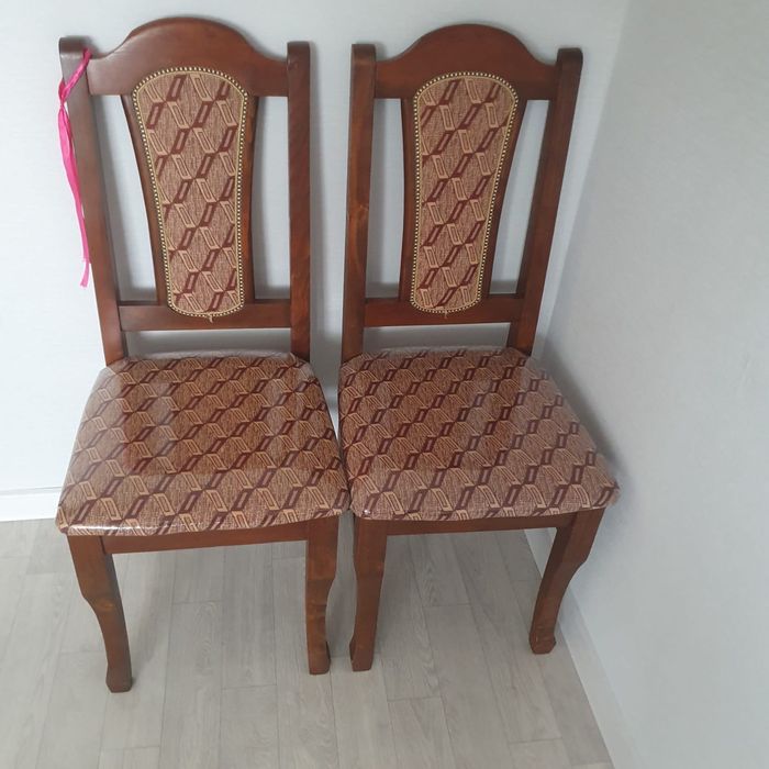 Стол со стульями