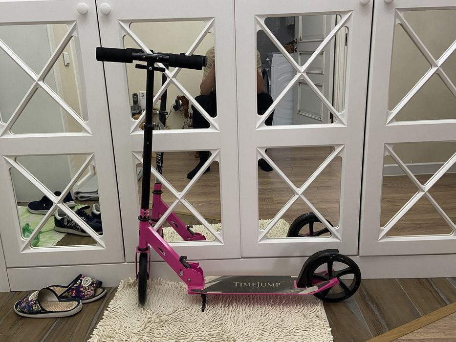 Самокат розовый