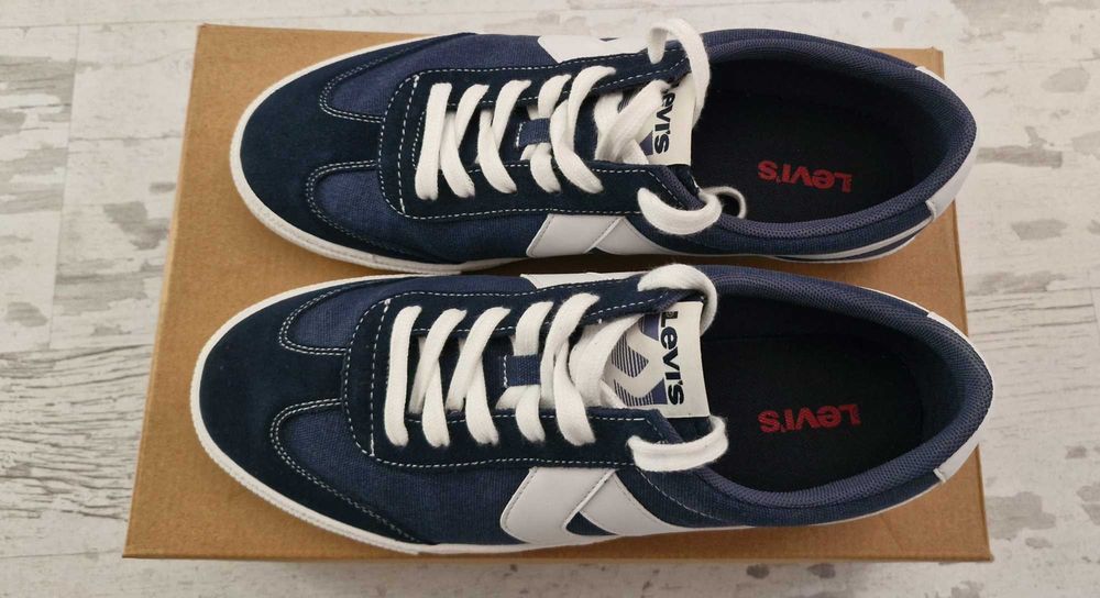 Спортни обувки Levis