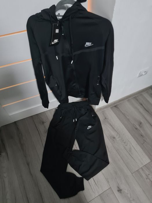 Trening Nike tech bărbați!
