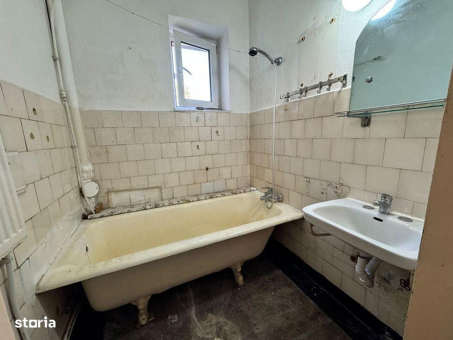 Apartament cu doua camere,  lângă restaurantul "Rodica "