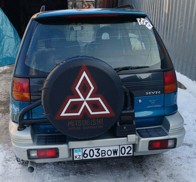 Продам машину RVR