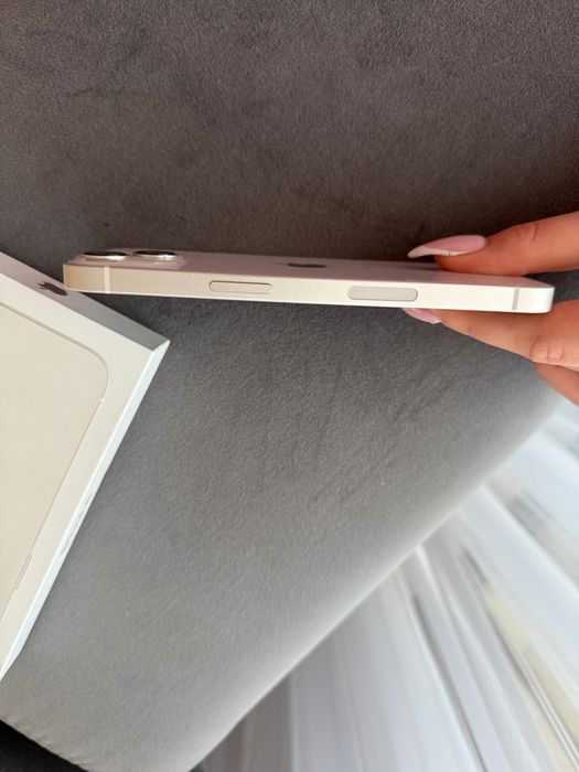 Телефон iPhone 13 256GB