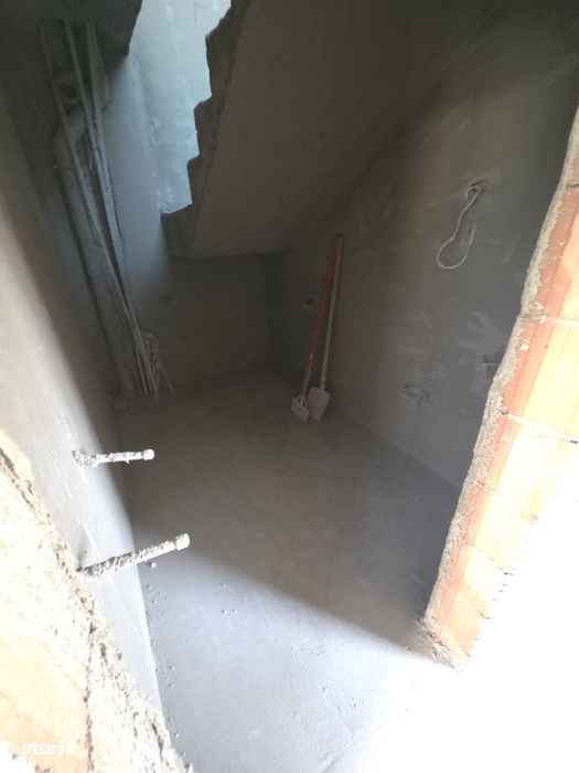Duplex P+1+M 3 dormitoare 3 bai