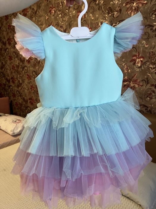 Продам детское нарядное платье