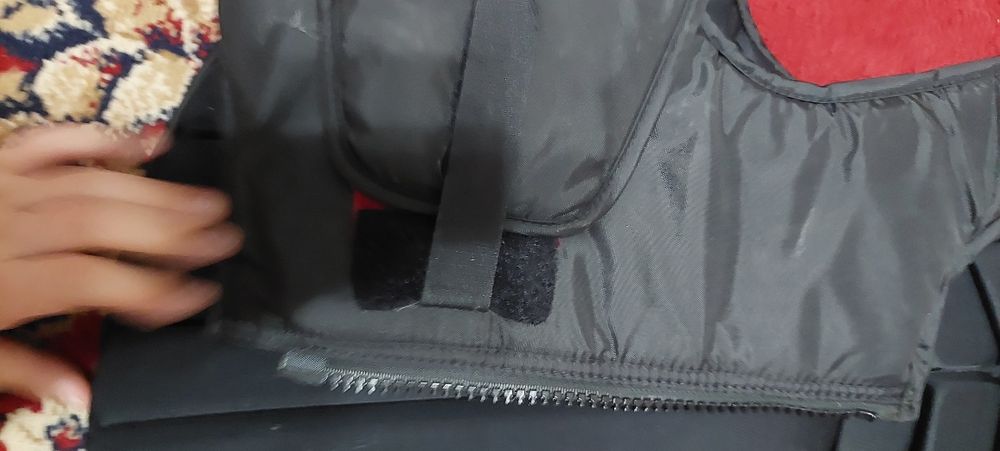 Vestă protectie de echitatie